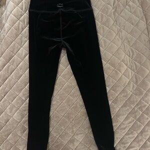 Beyond Yoga Women's Black Velvet Leggings